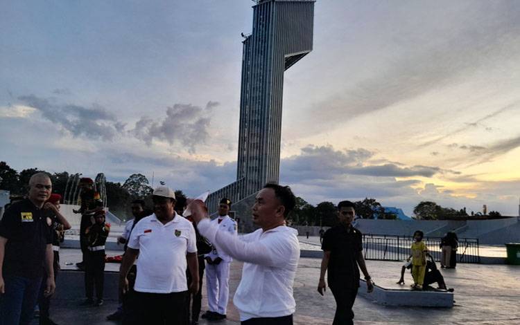 Bundaran Besar Talawang Magnet Daya Tarik Masyarakat