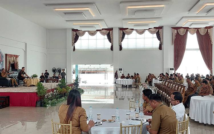 Aparatur Pemdes di Kapuas Ikuti Workshop Pengembangan Potensi Desa dan Perdesaan