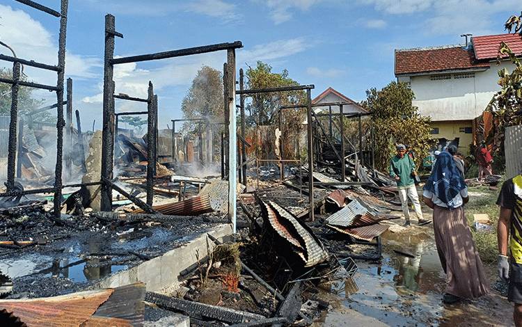 Kebakaran Barak 5 Pintu di Belakang Panti Asuhan Aninda Qolbu Diduga Akibat Konsleting Listrik?