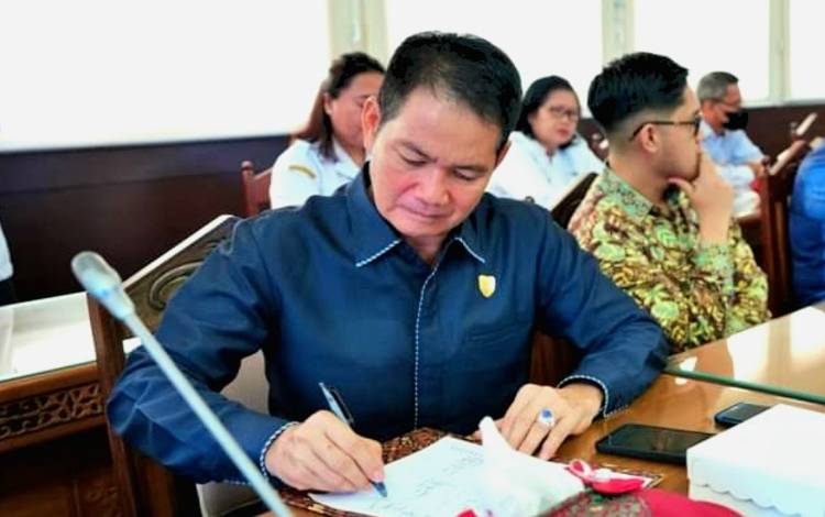 Anggota DPRD Kalteng, Alexius Esliter. (FOTO: DPRD KALTENG)