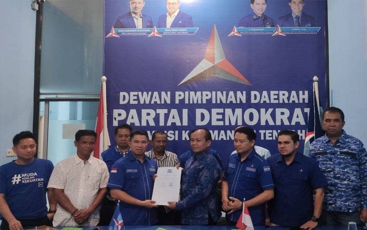 Mantan Ketua KADIN Tugiyo Daftar ke Demokrat Maju Bacawagub Kalteng