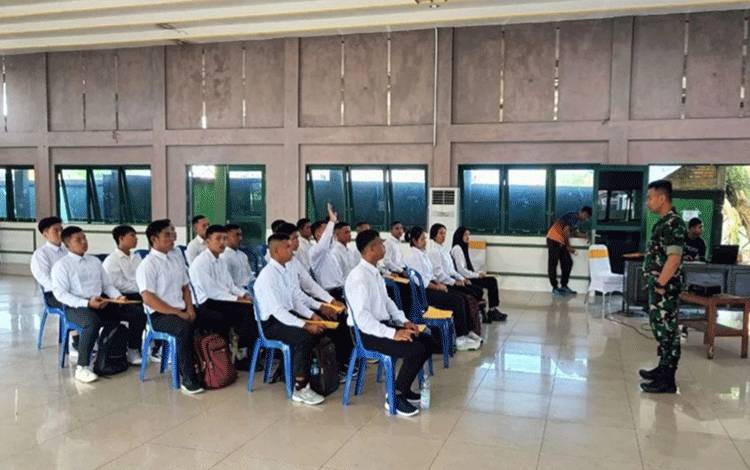 Kodim 1011 Kuala Kapuas Sosialisasikan Pendaftaran TNI AD