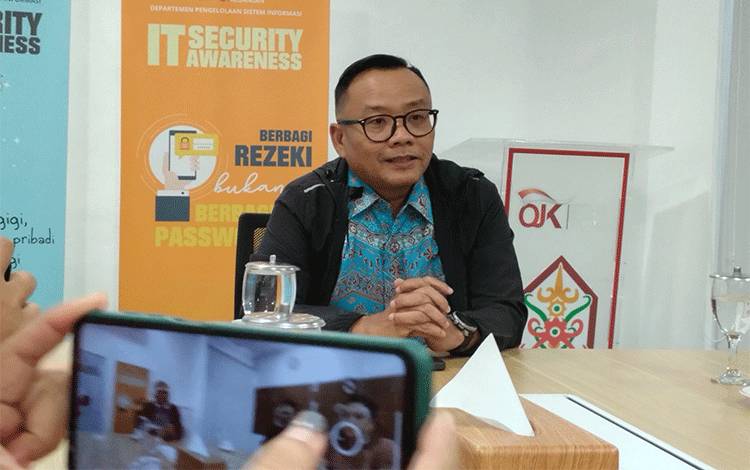 Kepala Otoritas Jasa Keuangan atau OJK Provinsi Kalteng, Otto Fitriandy.(FOTO: TESTI PRISCILLA)