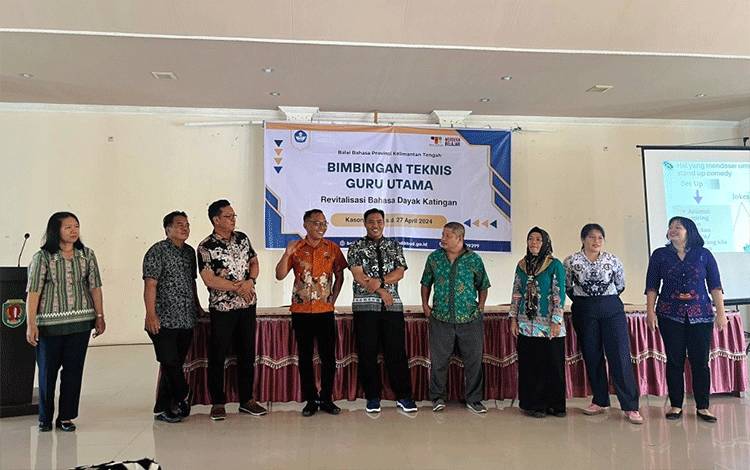 Bimtek Guru Utama Revitalisasi Bahasa Daerah Diberikan untuk Tunas Bahasa Ibu di Katingan