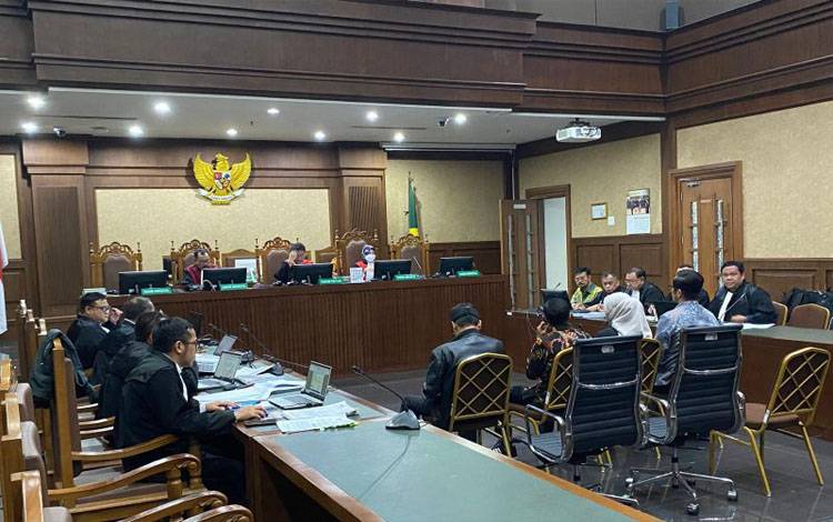 Saksi Sebut KPK Sita Uang Miliaran Hingga Senjata Api dari Rumdin SYL