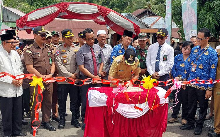 Jembatan Pasar Senin Anjir Km 11 Rampung, Masyarakat Diharapkan Berperan Jaga dan Rawat