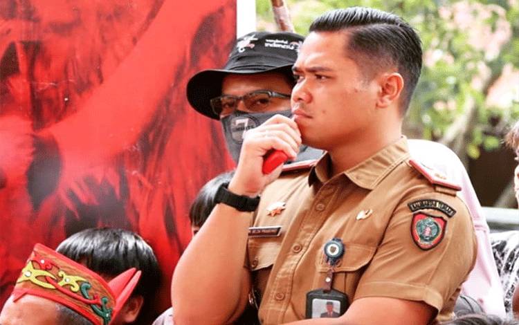 Plt. Kadisdik Kalteng Buka Kolom Aduan Pungli, Catat Nomornya