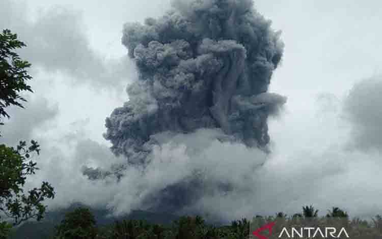 Sedikitnya 2.800 Orang Dievakuasi dari Erupsi Gunung Kanlaon Filpina