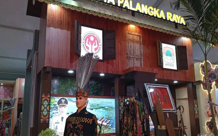 Miniatur Huma Betang Curi Perhatian di City Expo APEKSI Balikpapan