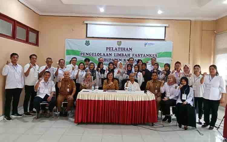 Petugas Kesling Puskesmas se-Kabupaten Kapuas Ikuti Pelatihan Pengelolaan Limbah Fasyankes?
