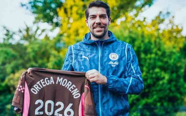 Stefan Ortega Perpanjangan Kontrak dengan Manchester City hingga 2026