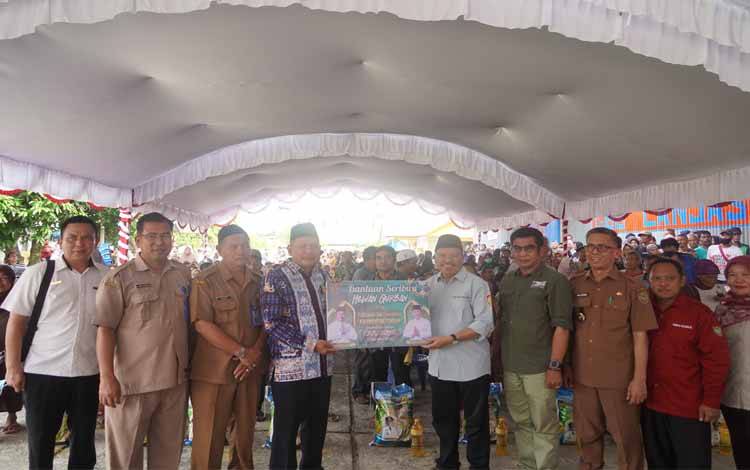 Sekda Kalteng Distribusikan Hewan Kurban ke Pemkab Barito Utara