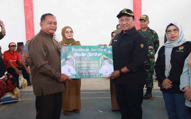 Selain Pasar Murah Pemprov Kalteng Distribusikan Sapi Kurban