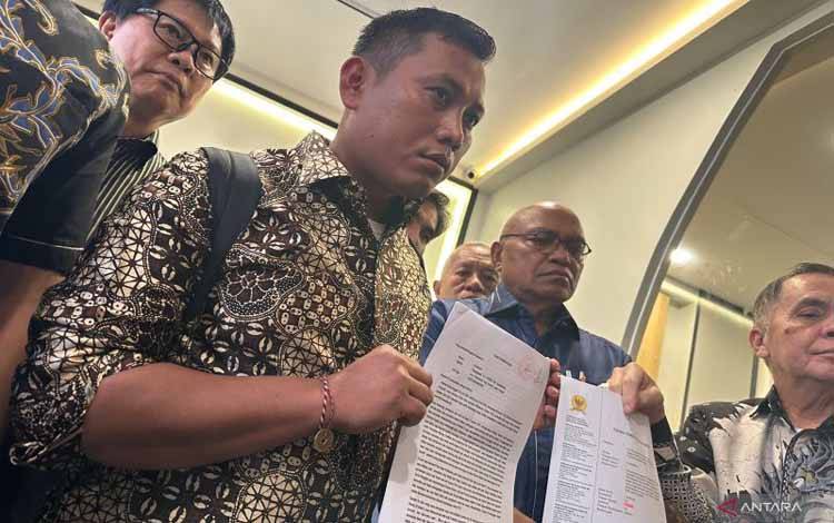 Staf Hasto Buat Laporan ke Komnas HAM soal Penyitaan Ponsel oleh KPK
