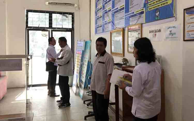 Dinas Dukcapil Kapuas Terima Tim Penilai dari Ombudsman?