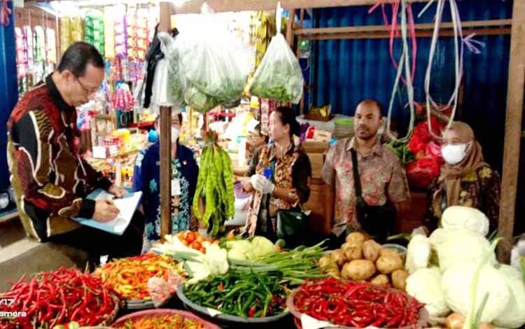 Dinas KPP Barito Utara Cek Pendistribusian dan Pengawasan Mutu Barang di Pasar