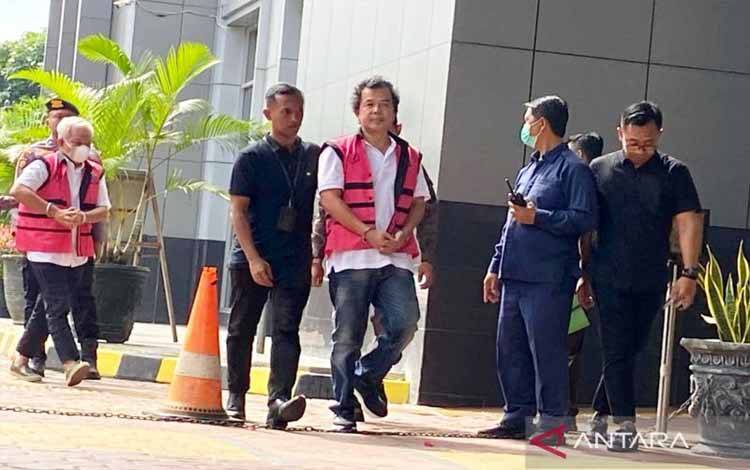 Kejagung Serahkan 10 Tersangka Perkara Korupsi Timah ke Kejaksaan