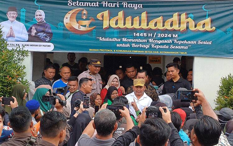 Gubernur Kalteng Salurkan 150 Sapi Kurban Ke Kotim