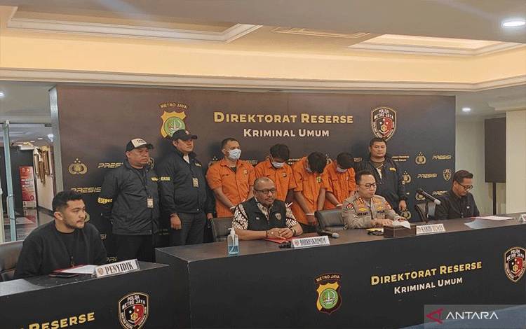 Polisi Ungkap Kronologi Perampokan Toko Jam Tangan di PIK 2