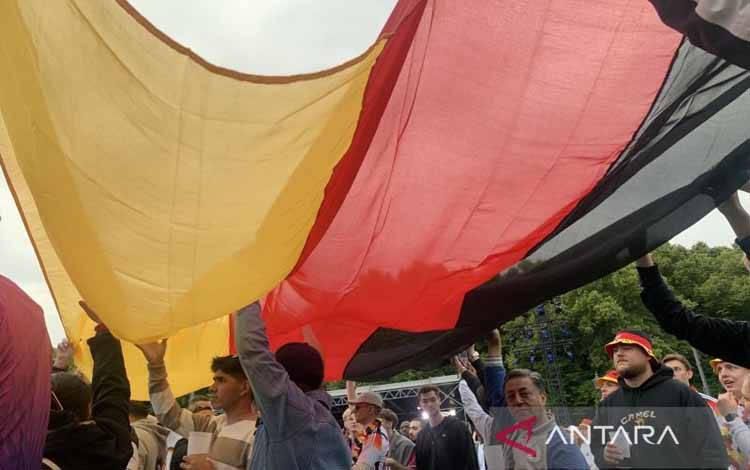 Suporter Jerman Larut dalam Euforia Kemenangan 5-1 atas Skotlandia
