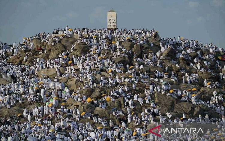 Otoritas Saudi Salurkan 3 Miliar Liter Air Bersih di Makkah
