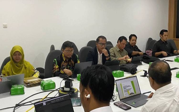 Proses Reviu draf Raperda RPPLH Palangka Raya di KLHK. (FOTO: HUMAS)