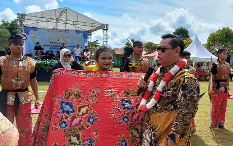 Bupati Kotim: Pemuda Harus Cinta Budaya