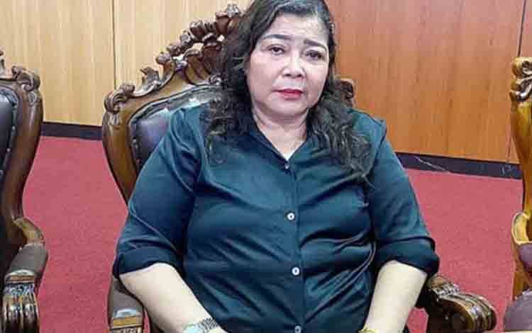 Nenie Minta Pemerintah Berikan Bantuan Bibit Ikan kepada Masyarakat
