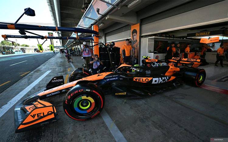 Norris dan Hamilton Tercepat di Hari Pertama F1 GP Spanyol