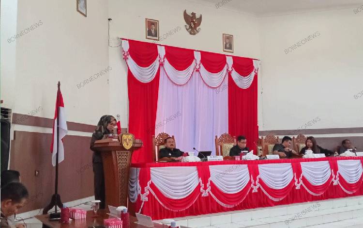 DPRD Gunung Mas Soroti Jalan Nyai Balau yang Rusak