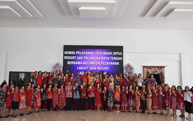 Sekda Hadiri Ramah Tamah Komisi Pelayanan Usia Indah Majelis Resort GKE Palangka Raya ke GKE Kapuas
