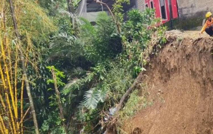 Longsor di China Tengah Sebabkan 8 Orang Hilang