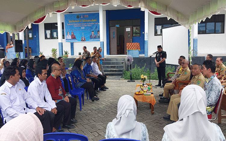 Hadiri Syukuran Guru PPPK se Kecamatan Kapuas Timur, Pj Bupati Ajak Tingkatkan Kemampuan IT