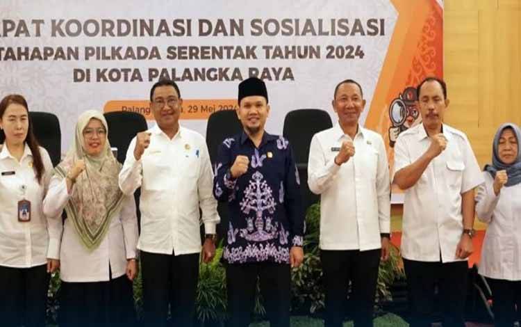 Rapat koordinasi tahapan Pilkada 2024 di Palangka Raya. (FOTO: HENDRI)