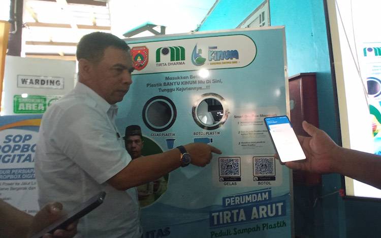 Kumpulkan Bekas Kemasan Banyu Kinum dan Dapat Uang, Inovasi Perumdam Tirta Arut Sosialisasi Bank Sampah Plastik