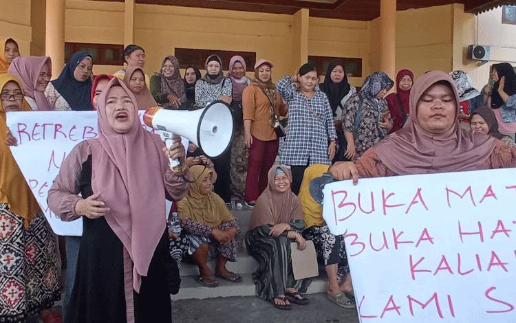 Keberatan Dengan Tarif Baru Retribusi Pasar, Pedagang Sampaikan Aspirasi ke DPRD Kobar