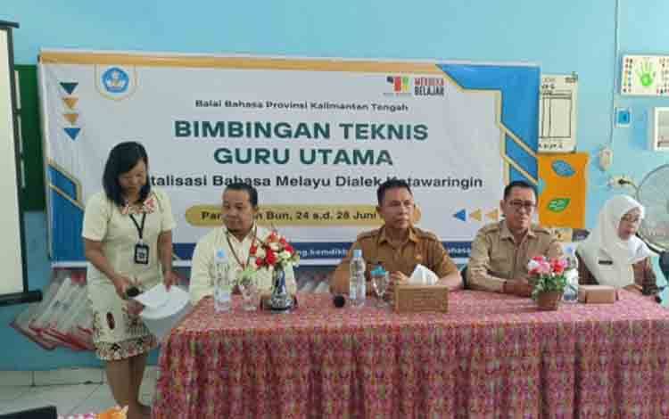 Balai Bahasa Bimbing Guru Utama Bahasa Melayu Dialek Kotawaringin