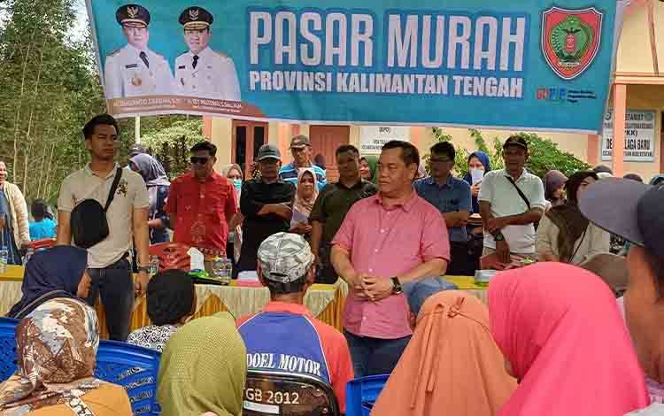 Pasar Murah Pemprov Kalteng Bantu Warga Desa Telaga Baru Pasca-dilanda Banjir