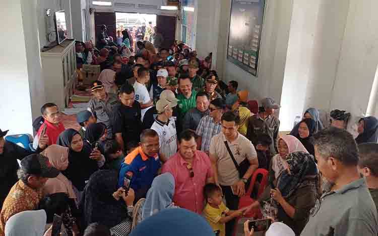 Peserta Sunat Massal Bersama Bupati Kotim di MHS Membludak