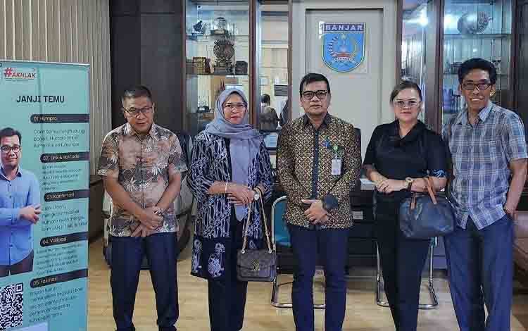 Wakil Ketua Komisi A DPRD Palangka Raya Dorong Pemerintah Tingkatkan Inovasi dalam Pelayanan Publik