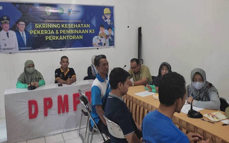 Dinkes Seruyan Lakukan Skrining Kesehatan Pekerja dan Pembinaan K3 Perkantoran