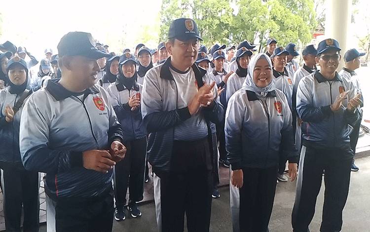 Pj Bupati Kobar Berangkatkan Kontingen Selekda Pra-Popnas se-Kalteng 2024