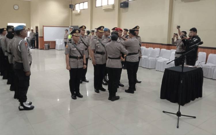 Sejumlah Perwira Utama Polres Kotim Bergeser Jabatan