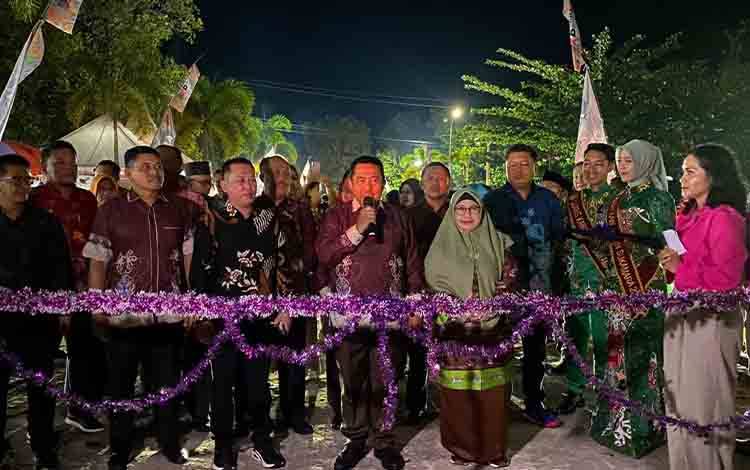 Pj Sukamara Ajak Masyarakat Gunakan Dan Konsumsi Produk Lokal?