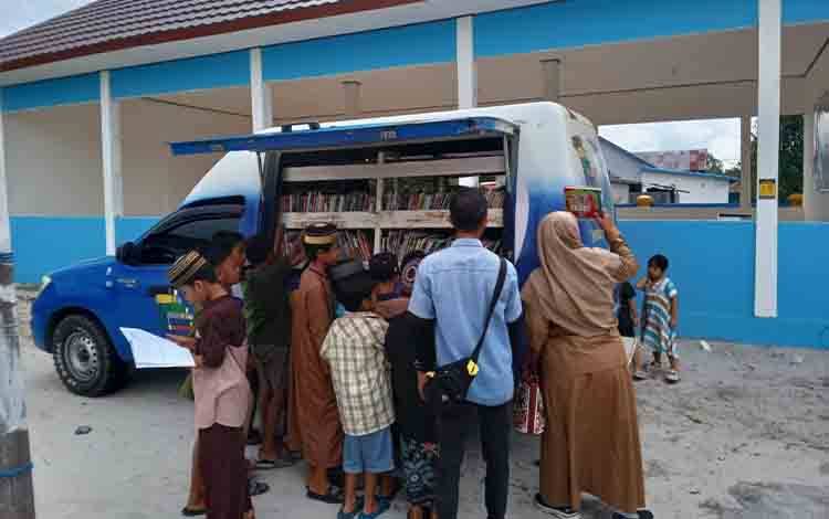 Dispursip Seruyan Lakukan Monitoring dan Pembinaan Perpustakaan Desa