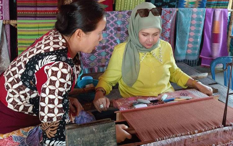 Norhaini Ajak Masyarakat untuk Mencintai Produk Lokal dan Dukung UMKM