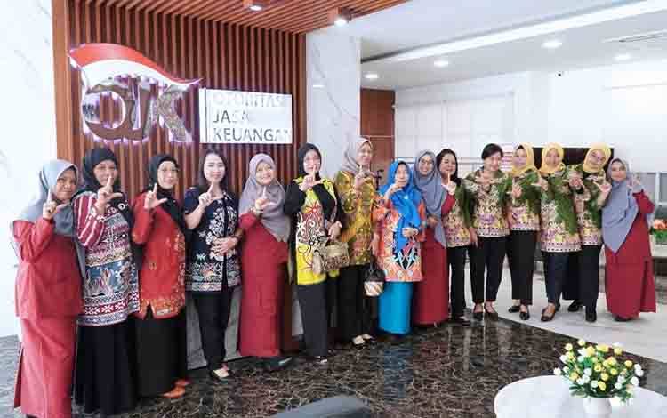 Peran Penting Perempuan dalam Tingkatkan Literasi Keuangan
