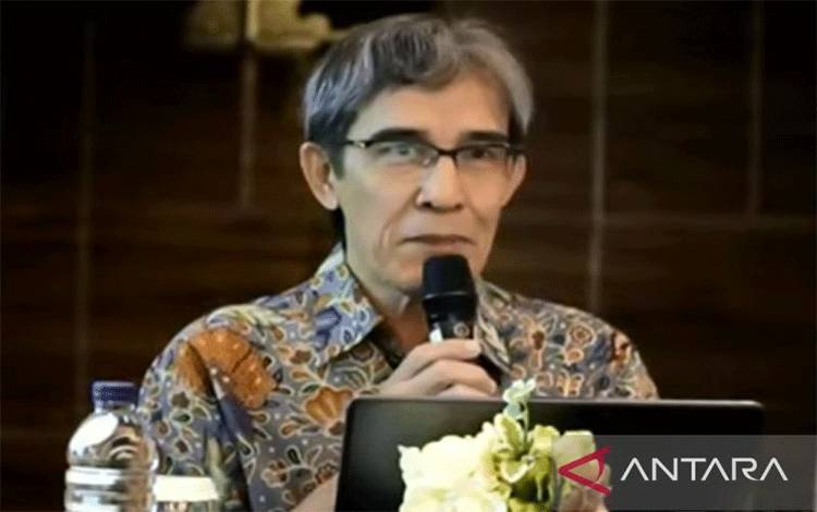 Mantan komisioner KPU Hadar Nafis Gumay dalam diskusi yang membahas soal Sirekap di hotel Ashley Wahid Hasyim, Jakarta Pusat, Sabtu (6/7/2024) (ANTARA/Ho-tangkapan layar siaran langsung akun YouTube Netgrit)