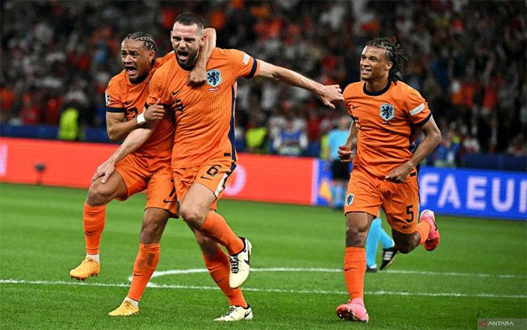 Belanda Tantang Inggris Dalam Semifinal Setelah Singkirkan Turki 2-1