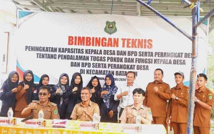 Kades dan BPD serta Perangkat Desa se-Kecamatan Bataguh Ikuti Bimtek Peningkatan Kapasitas